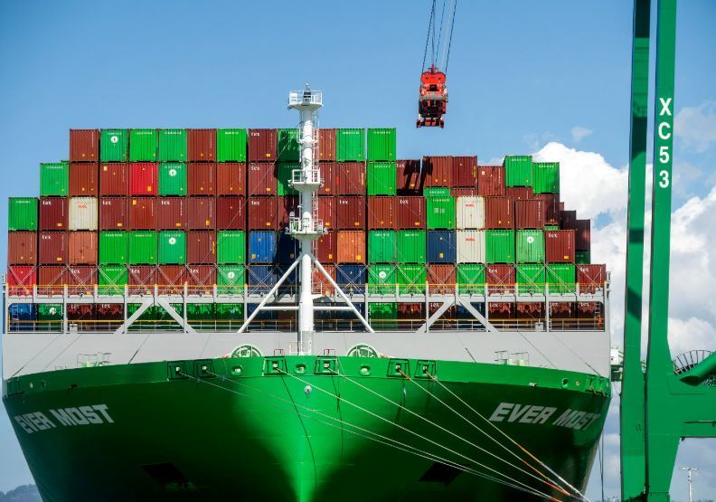 台灣新聞通訊社-AI榮景、內需回溫、關稅陰影,三大關鍵決定台灣2026經濟走向