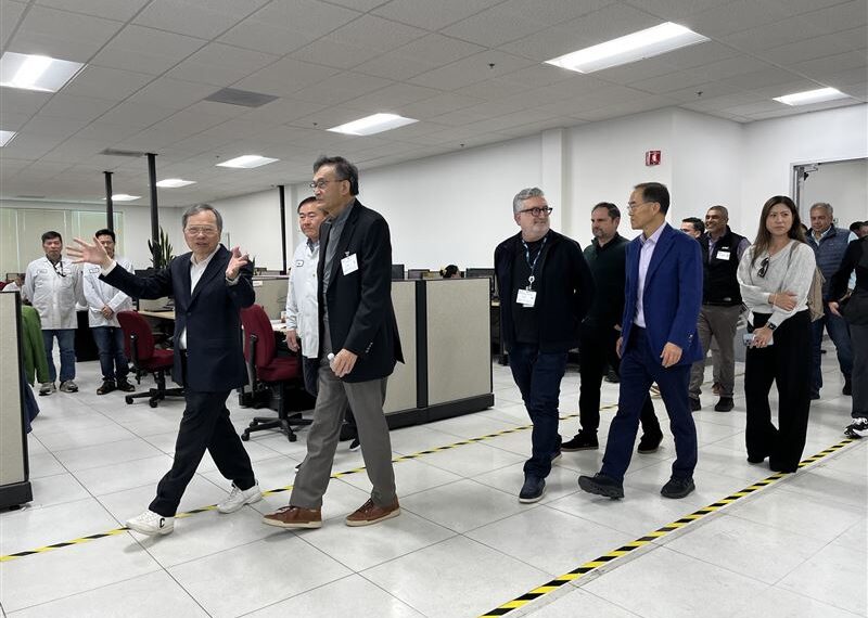 台灣新聞通訊社-獨家/英特爾陳立武內憂外患仍親飛這地 與美超微將合作?證據曝光