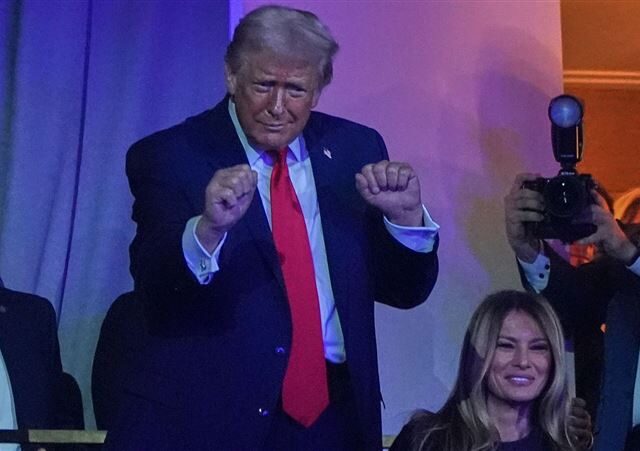 台灣新聞通訊社-獲頒首屆FIFA和平獎！川普開心大跳YMCA　在世足抽籤儀式成鎂光燈焦點