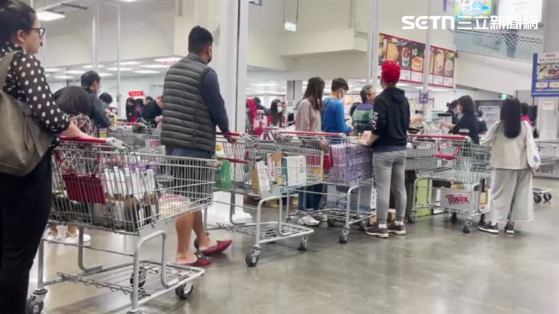 台灣新聞通訊社-好市多「1神級好物」大特價！他驚比官網還便宜　全場讚：輕又好用