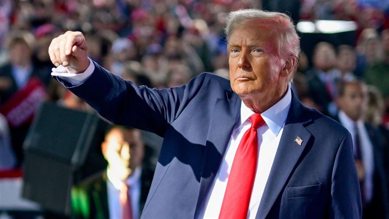 台灣新聞通訊社-川普竟將生日變「國家日」 年票頭像帥照曝光!網嚇:要稱帝了嗎