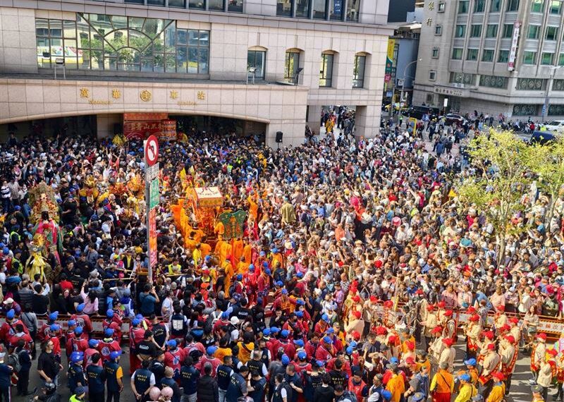 台灣新聞通訊社-北港媽抵萬華　青山宮170周年盛典啟動