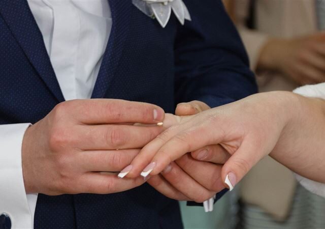 台灣新聞通訊社-掏20多萬閃婚中國妹！認識2個月「人間蒸發」癡情男浪費26年青春等她