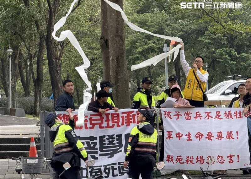 台灣新聞通訊社-真要登擂台PK?游智彬簽生死狀喊「接受挑戰」:約戰王世堅27日格鬥