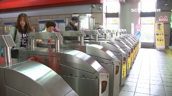 台灣新聞通訊社-北捷1月起開放QR碼坐車!Apple Pay也能刷進站 最快上線時間曝