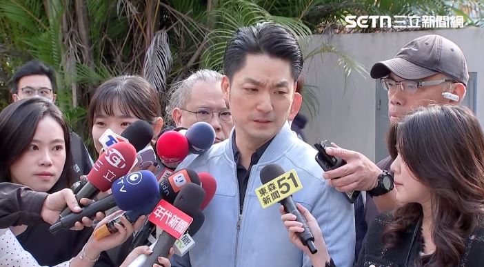 台灣新聞通訊社-蔣萬安批禁小紅書變共產黨 閩南狼:遇到中共議題誰最軟?