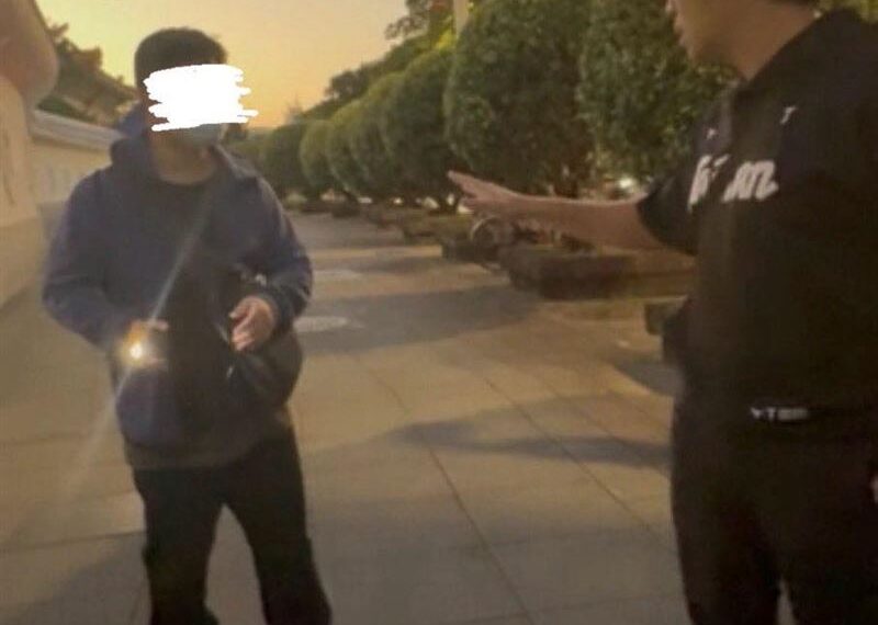 台灣新聞通訊社-沈伯洋帶女兒出門遭襲擊 怪男逼問「為何當網軍」:寧信共產黨也不信你