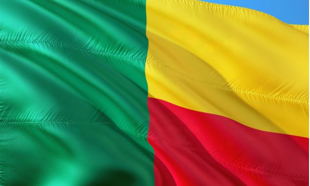 台灣新聞通訊社-貝南傳爆政變 軍人佔領電視台:罷黜總統