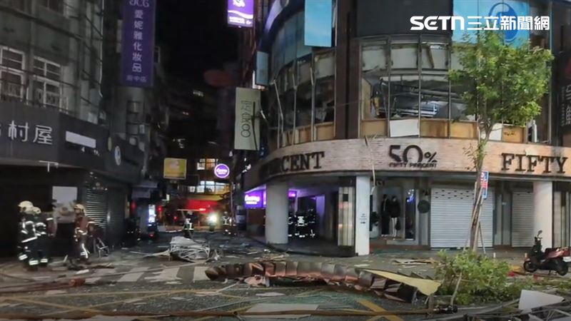 台灣新聞通訊社-板橋凌晨氣爆!她上廁所逃過一劫 嚇喊:若早一點我就不在了