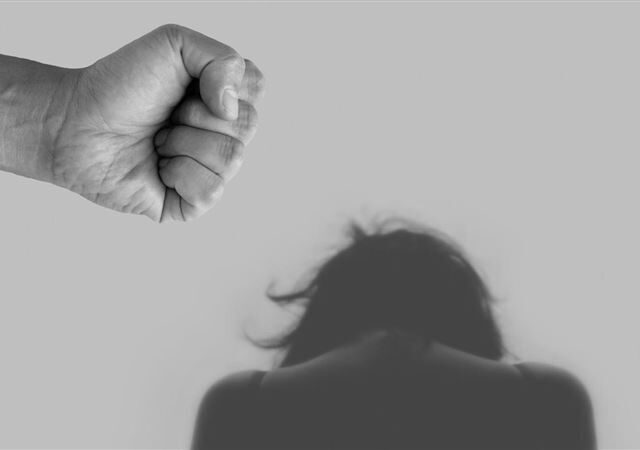 台灣新聞通訊社-職軍二寶爸「家暴傷害」妻子…慘遭斷婚！他急賠10萬、粗魯暴行全認了