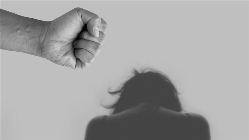 台灣新聞通訊社-職軍二寶爸「家暴傷害」妻子…慘遭斷婚!他急賠10萬、粗魯暴行全認了