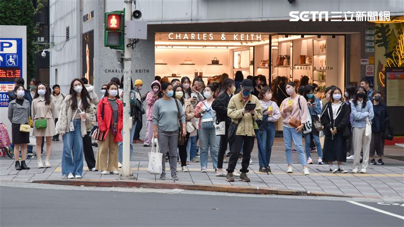 台灣新聞通訊社-台人超愛1穿搭「進公廁秒被懲罰」！破6萬人崩潰認了：有夠累