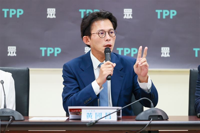 台灣新聞通訊社-藍白合破裂？黃國昌不挺國民黨助理費除罪化：公款公用別成個案脫罪修法