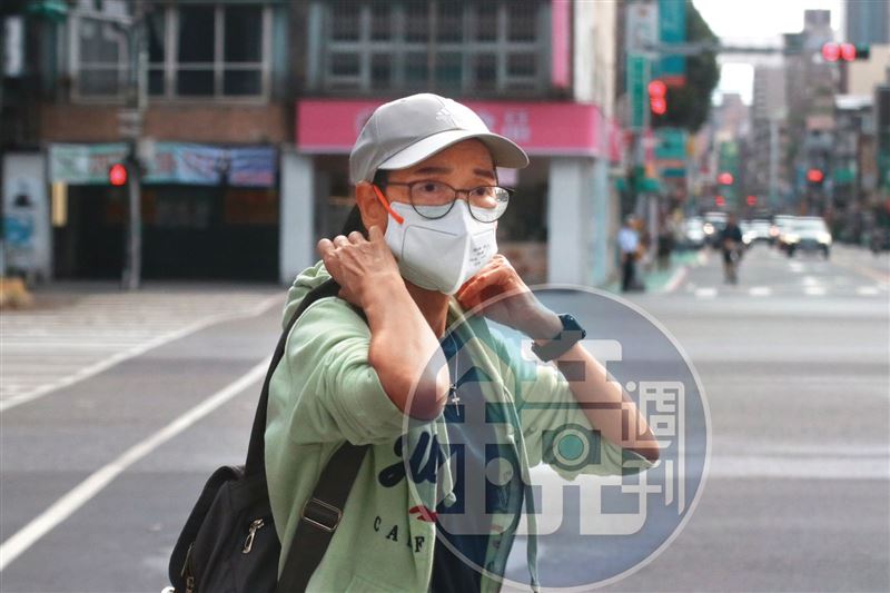 台灣新聞通訊社-直擊黃國昌狗仔基地人頭老闆!凱思國際負責人李麗娟現身