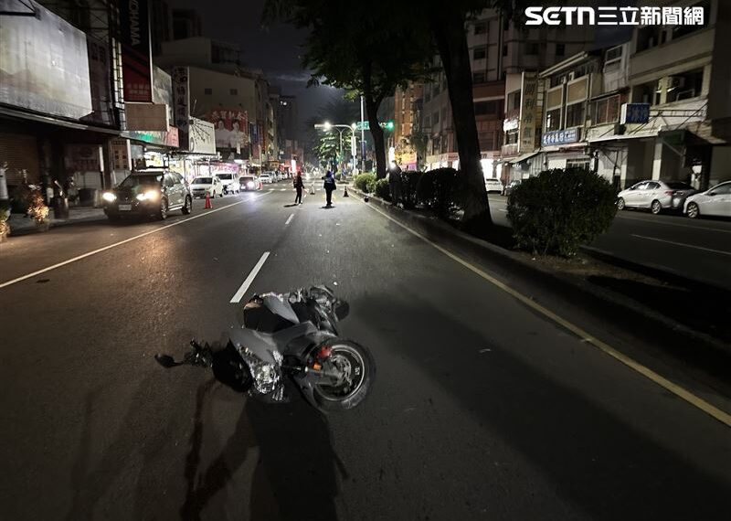 台灣新聞通訊社-新／台中少年無照自撞分隔島亡　後座少女驚嚇送醫「傷勢變嚴重」搶救中