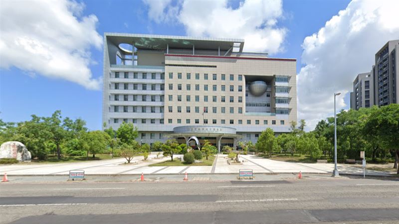 台灣新聞通訊社-光電場「上億工程款」回流！繳回1.2億不法所得　三地總裁鍾嘉村今起訴