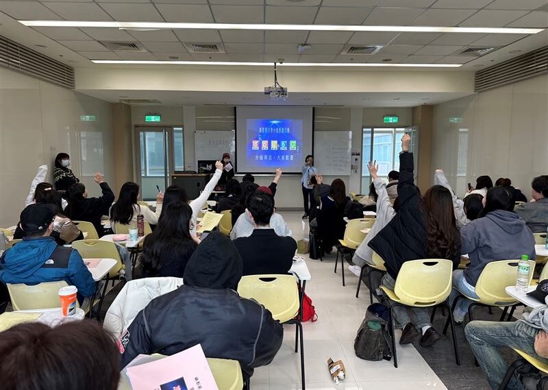 台灣新聞通訊社-避免不宜內容侵害!構建社會安全網第一環 影視分級教育宣導向下扎根