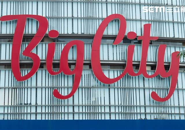 台灣新聞通訊社-逛巨城突下雨！她牽車驚見「1暖舉」太貼心　網狂讚：難怪新竹人這麼愛