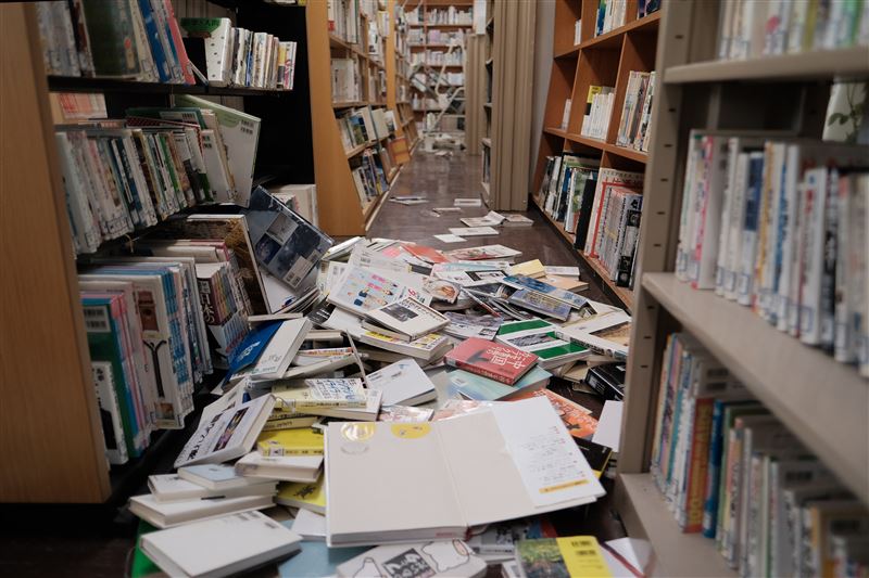 台灣新聞通訊社-青森強震台人死守電視、中國慶祝發「蟷螂文」 日網感嘆:素質差太多