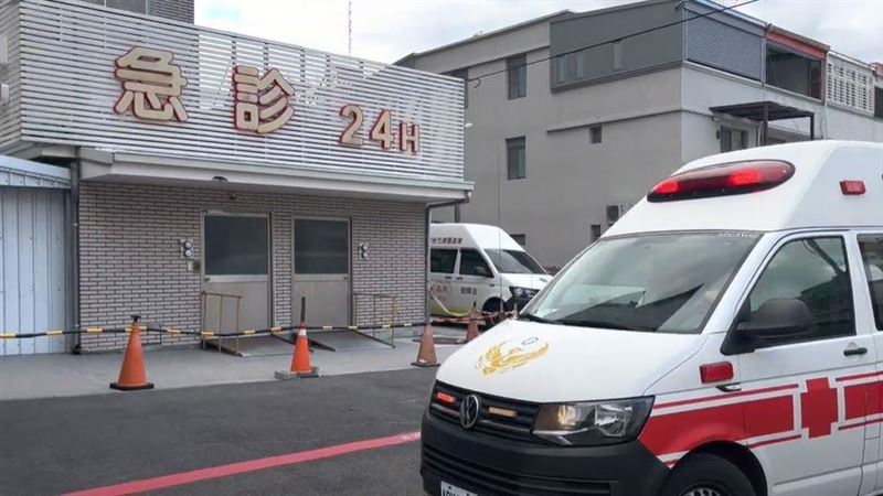 台灣新聞通訊社-新人「拿錯壺」回沖害3顧客誤喝酸澀清潔水 喉嚨灼傷送醫 春水堂致歉