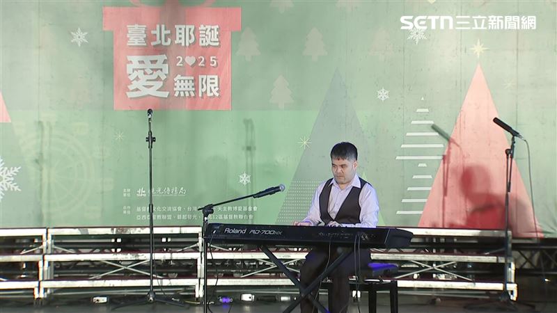 台灣新聞通訊社-「臺北耶誕愛無限」登場!現場聚集人潮感受氣氛