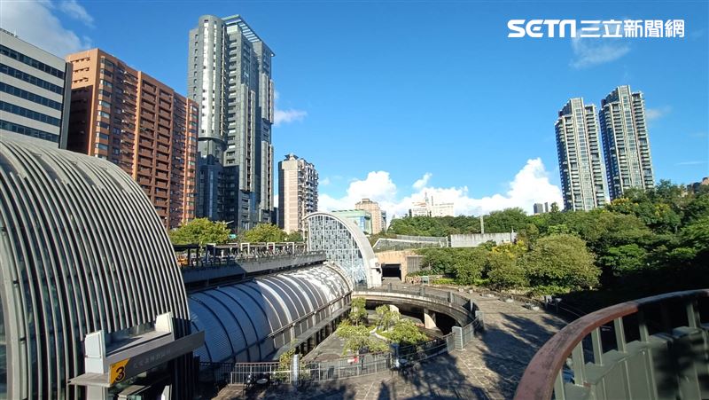 台灣新聞通訊社-台南後壁烏樹林暫置場「大火燒11天」　最新滅火進度＋空拍畫面曝光