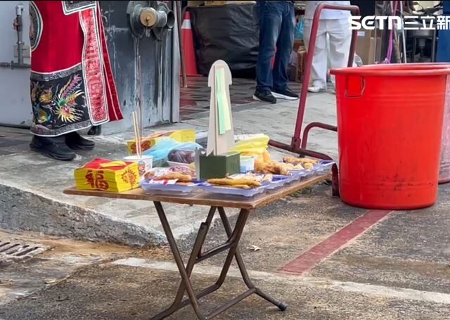 台灣新聞通訊社-香酥鴨名店老闆醉撞女清潔員　媽淚「大體四分五裂」：為何奪走她幸福