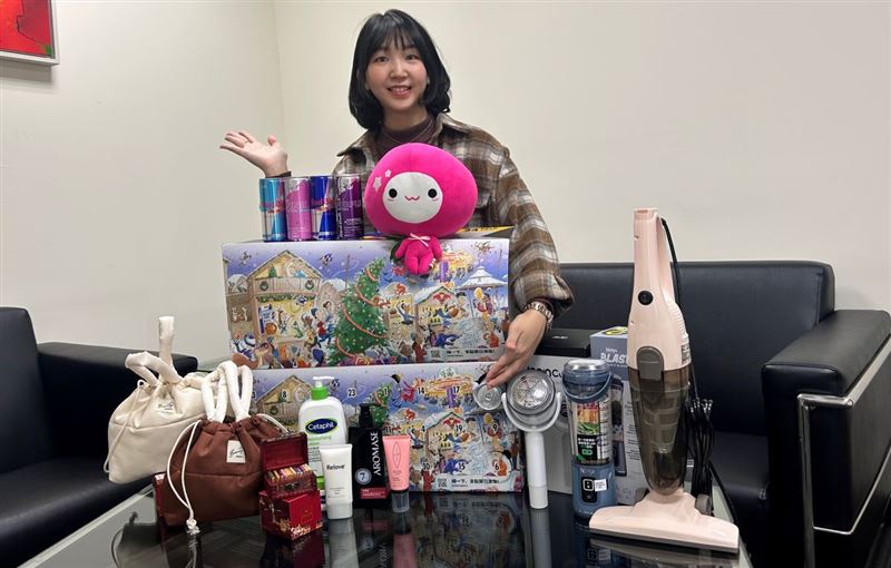 台灣新聞通訊社-2025交換禮物就選這三類!盤點最夯趨勢 實用、儀式、分享一次滿足