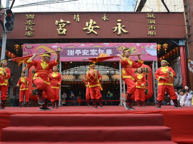 台灣新聞通訊社-2025永靖謝平安家年華將登場　永安宮「擲筊賽」首獎iPhone 17