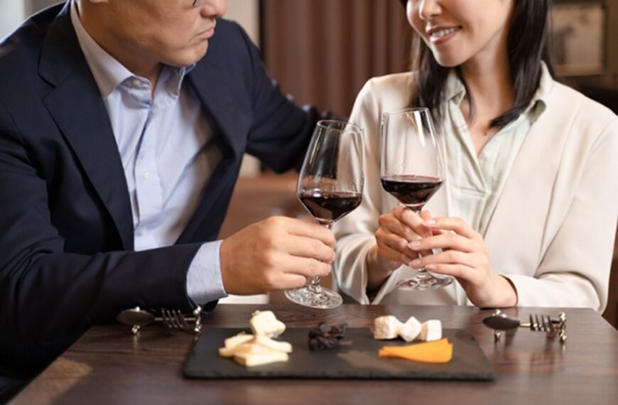 台灣新聞通訊社-恐怖酒店妹！肉體綁架人夫激戰百次 「吃元配醋大暴走」鬧到兩敗俱傷