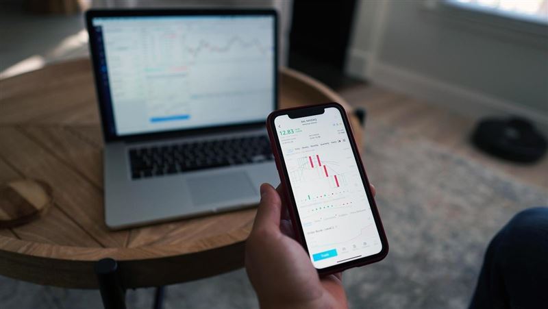 台灣新聞通訊社-聯準會轉鴿資金回流!國泰投信看好AI長多頭 推它布局台股