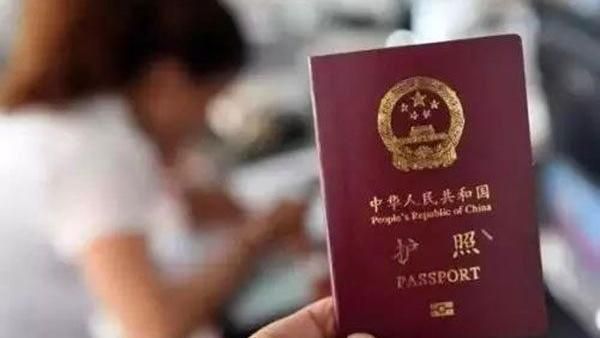 台灣新聞通訊社-中國人怕了？「偽裝台灣護照」出國旅遊　網嗆丟臉怒轟：別冒充台灣人