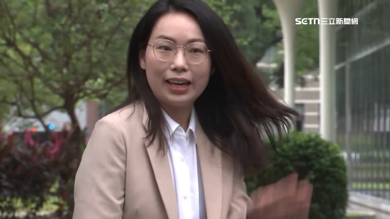 台灣新聞通訊社-與黃國昌不同調？李有宜突退黨　張啓楷喊挽留：裡面出甚麼問題？