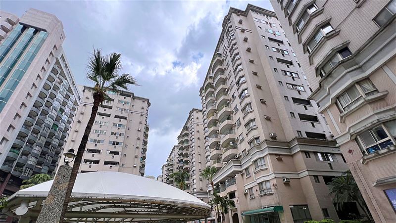 台灣新聞通訊社-房價飆漲入侵國境之南！屏東人疑變心不愛透天了　大廈購屋比例快速攀升