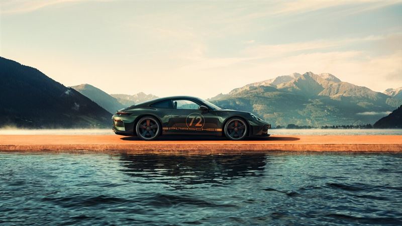 台灣新聞通訊社-【怎能不愛車】百萬級客製 超稀有911 GT3、收藏家準備開搶