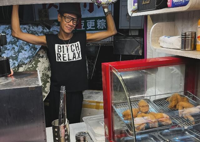 台灣新聞通訊社-「0成本抽成」遭拒嗆炸雞店！逢甲女學生道歉了 　私訊內文曝光