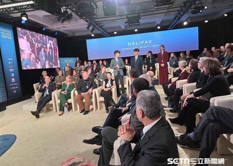 台灣新聞通訊社-15歲就進國際峰會為台灣發聲!健全的家不代表健康 媽親曝從小這樣教她