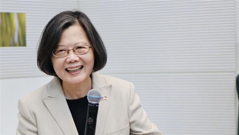 台灣新聞通訊社-英國駐台代表自曝「來台灣後超愛香菜」 釣出蔡英文親附議:我也喜歡