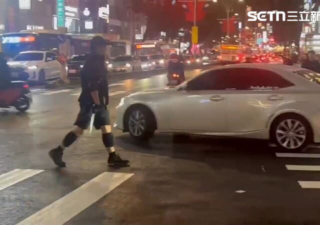 台灣新聞通訊社-北捷恐攻釀4死！老闆霸氣喊「上下班搭計程車」：錢算我的