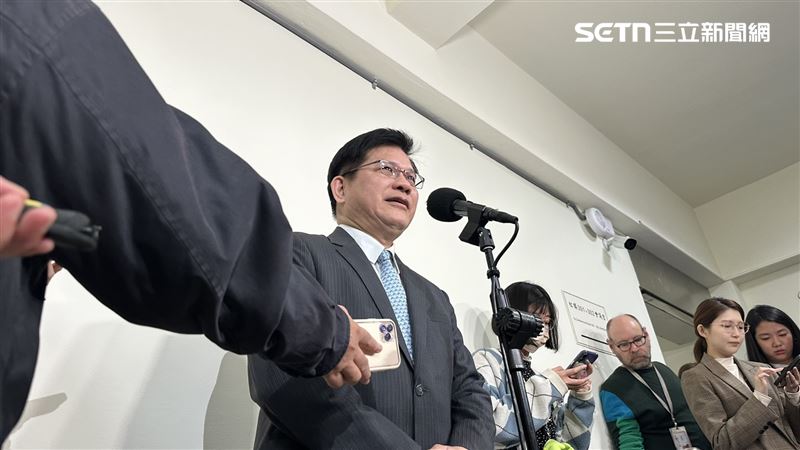 台灣新聞通訊社-中國稱台灣沒外交部長!林佳龍霸氣喊「我就在這」:台灣護照能走遍天下