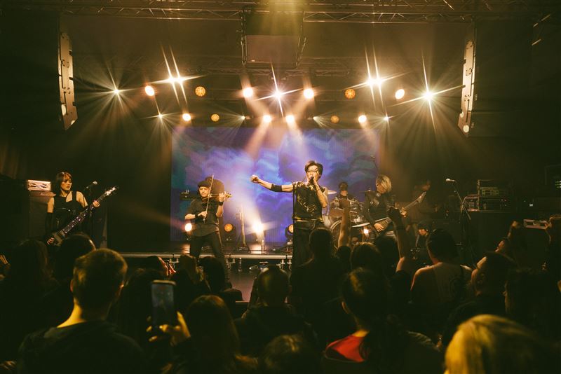 台灣新聞通訊社-新聞幕後/打破傳統框架!林昶佐「重金屬外交」獲肯定 外交人士亮實績