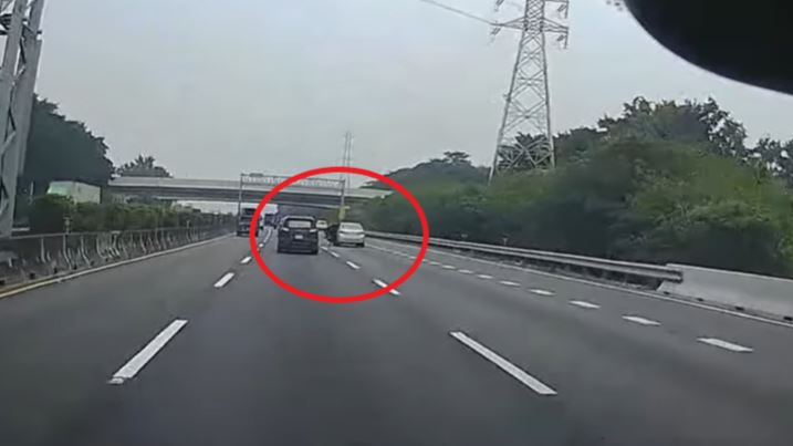 台灣新聞通訊社-國道疾駛「車內掉出一個人」真相曝!1女3男到案…他因1事寧願搏命犯罪