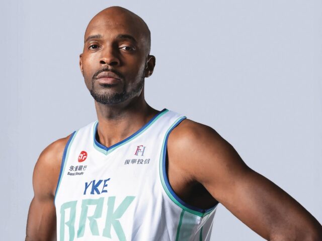 台灣新聞通訊社-為錢再反目／獨家！家暴後重返籃壇　戴維斯欠撫養費房產遭查封