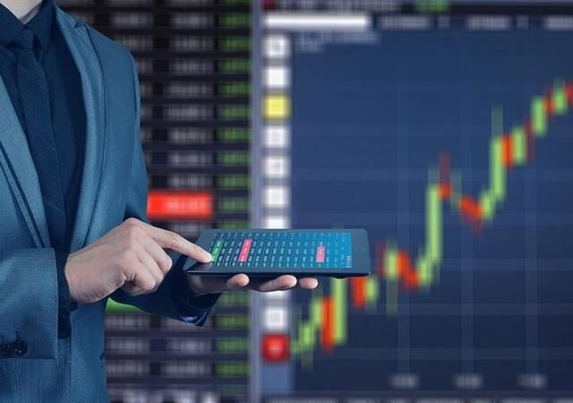 台灣新聞通訊社-籌碼／外資回頭大買台股！單週買超526億　光這檔就敲了近20萬張