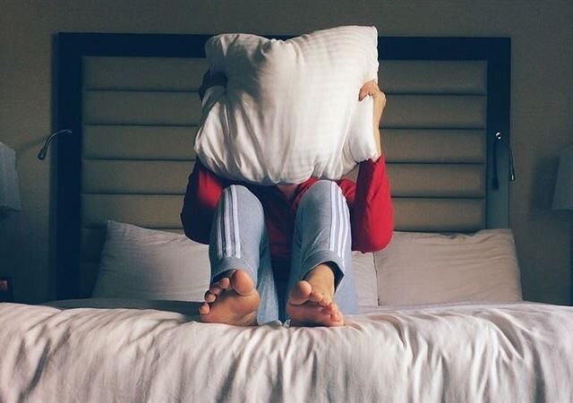 台灣新聞通訊社-受詛咒？兒子守母喪「壓鬼床」竟慘腹瀉　驚人真相曝光