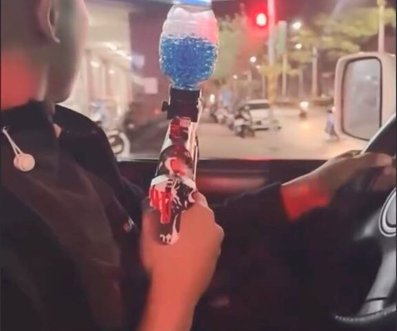 台灣新聞通訊社-「阿志男」開車沿途「掃射」水彈　被逮公共危險送辦還罰6000