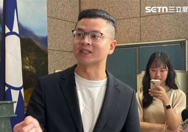 台灣新聞通訊社-凌濤GG！遭猛攻「做軍火生意、商業奇蹟」　大石公司火大提告民、刑訴訟