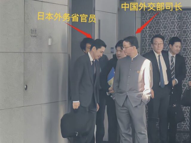 台灣新聞通訊社-中國官員囂張插口袋送客後！日媒爆「轉身偷擁抱日企」：安心在中國經營