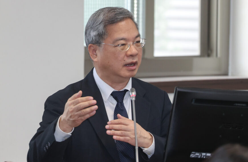 台灣新聞通訊社-基隆河油污 經長：台水也是受害者、盼檢調市府查明