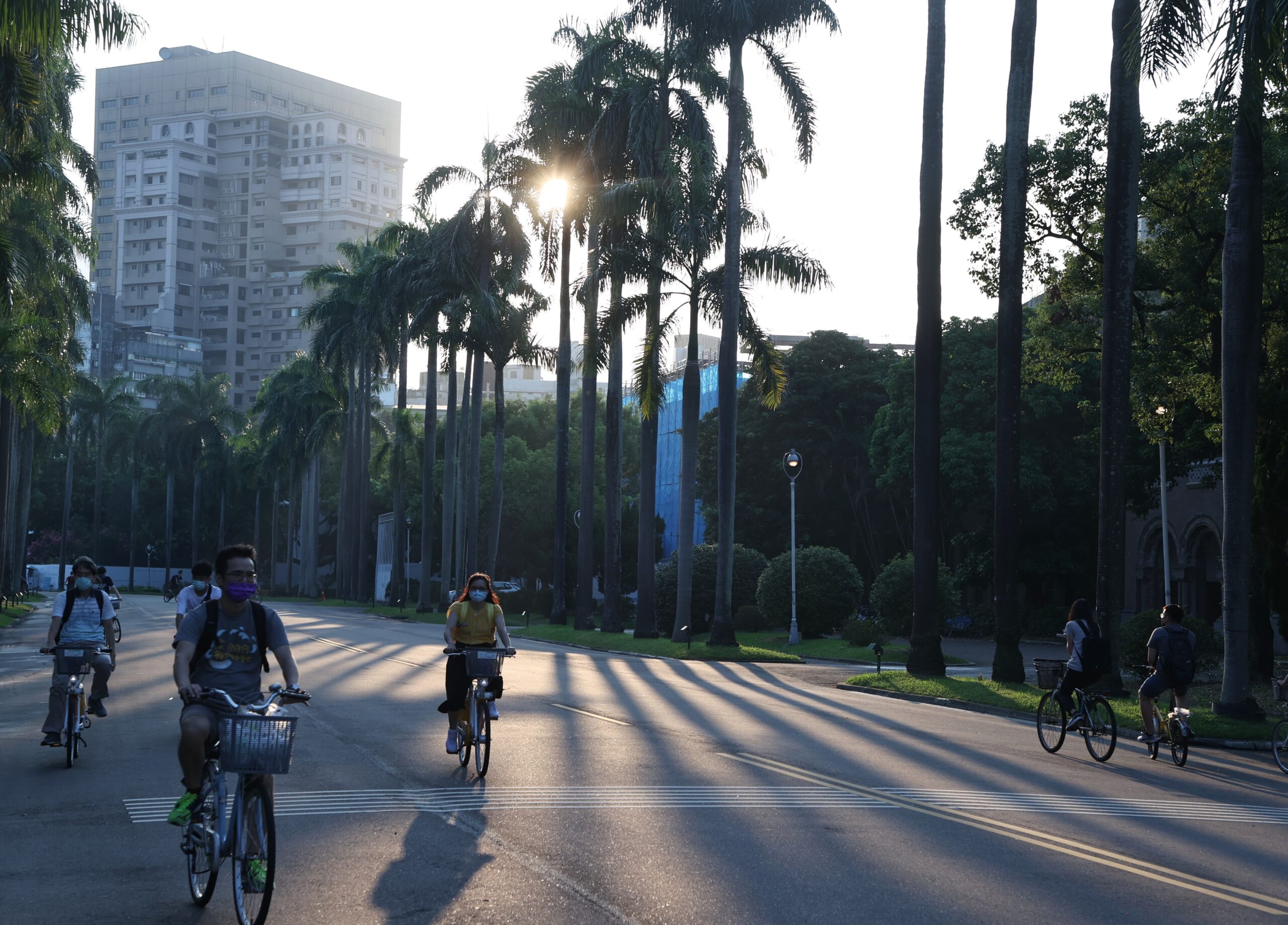 台灣新聞通訊社-適用所有招生管道！ 台大修正招生規定 入學資料涉假最重移送司法